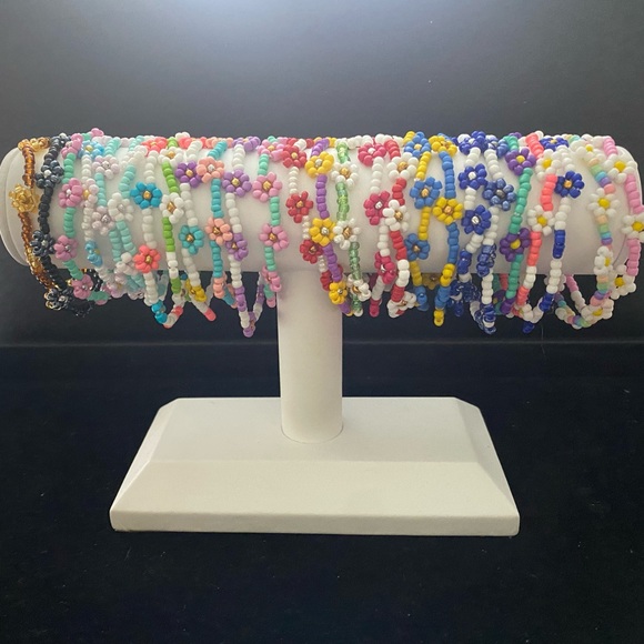 3 Flower Stretch Bracelets - Picture 6 of 10